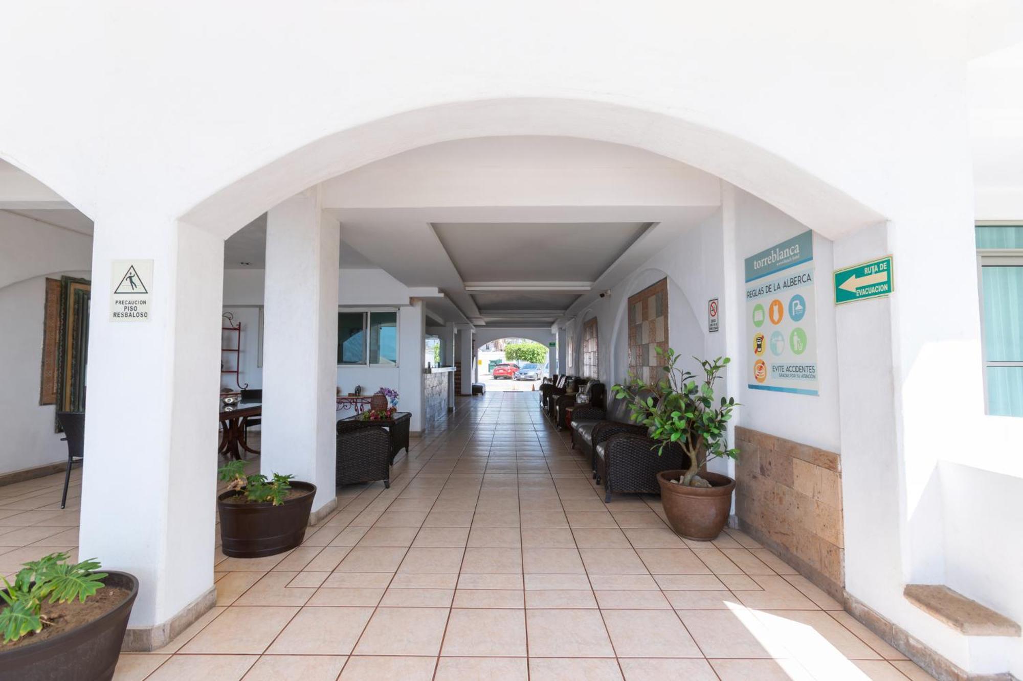 Torreblanca Beach Hotel And Suites Guayabitos - Desayuno Y Comida Incluido Rincón de Guayabitos Exterior foto